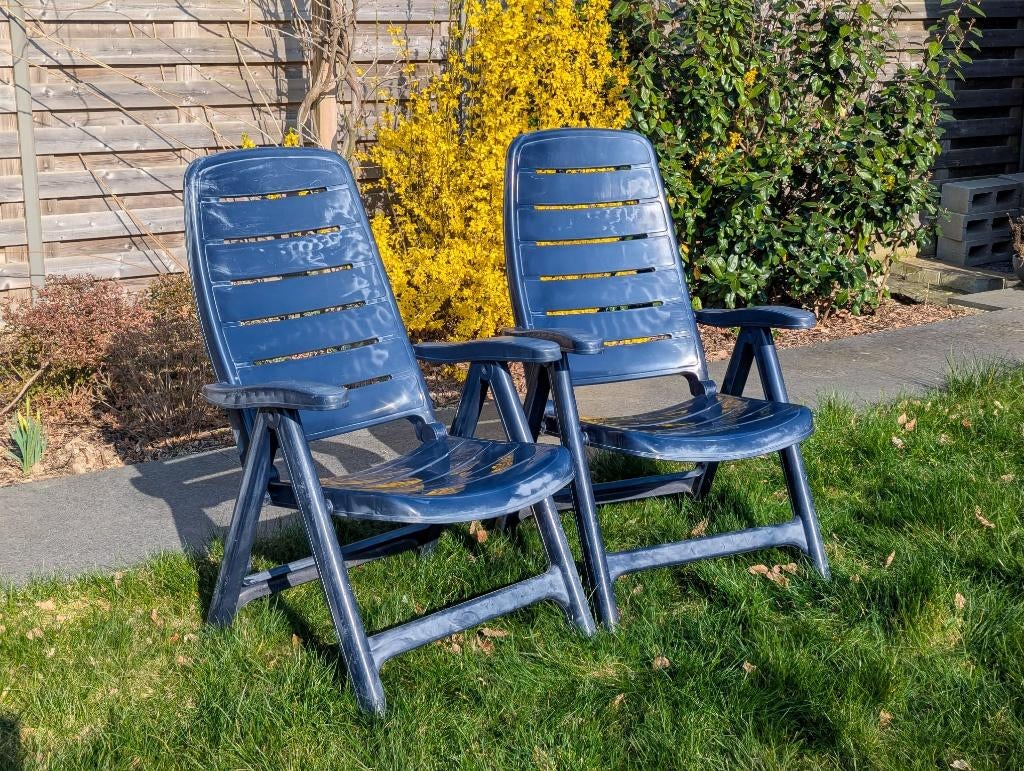 Twee verstelbare tuinstoelen, Ophalen, Gebruikt, Kunststof, Verstelbaar