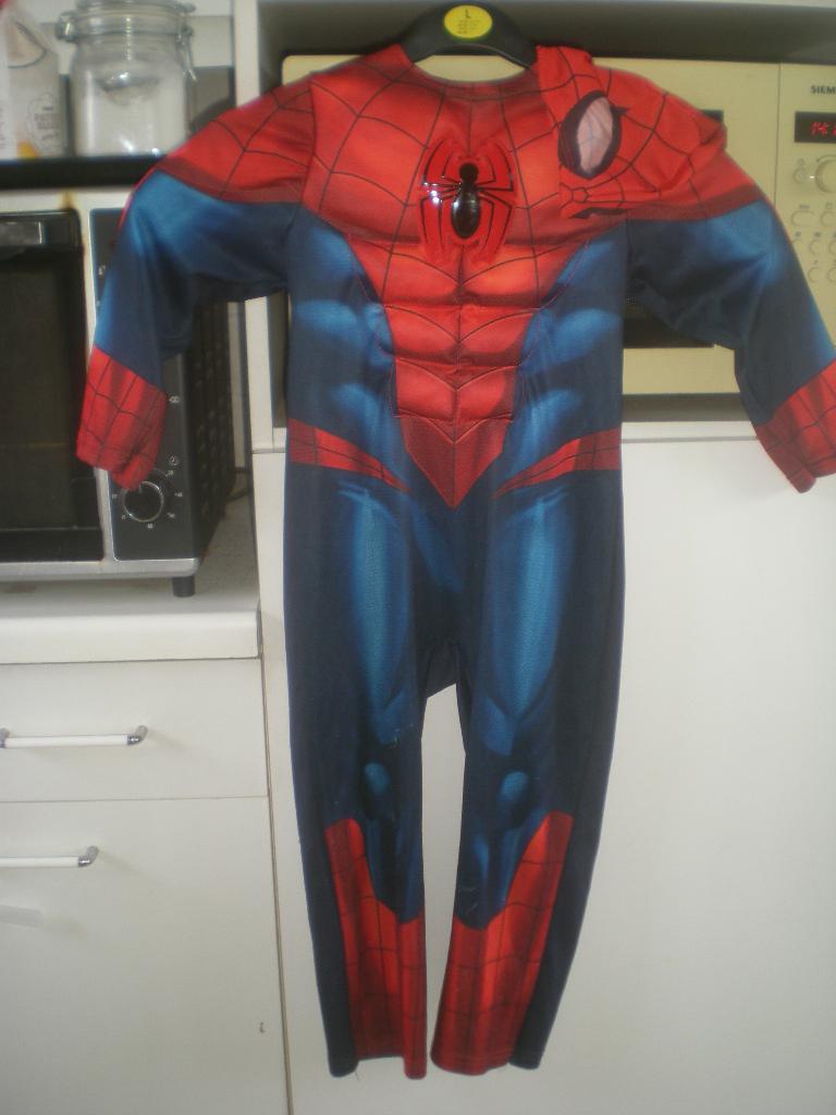 gespierd spiderman pak met masker,5- 7 jaar, Ophalen of Verzenden, Zo goed als nieuw