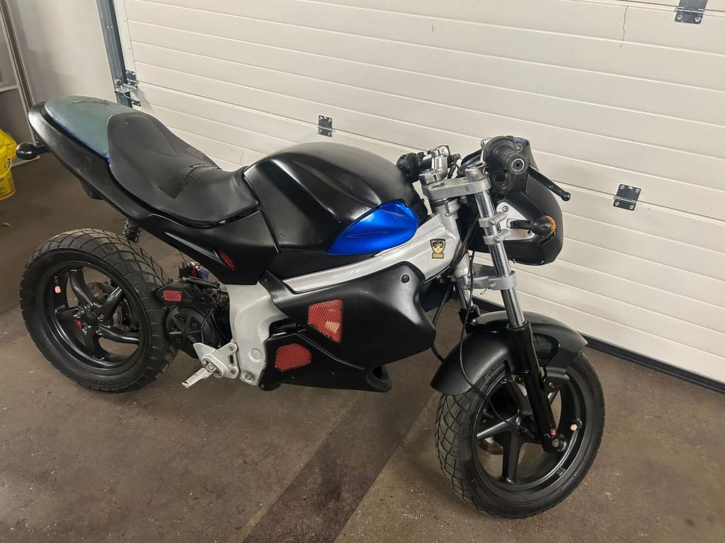 Gilera dna, Vélos & Vélomoteurs, Scooters | Piaggio, Enlèvement, Comme neuf