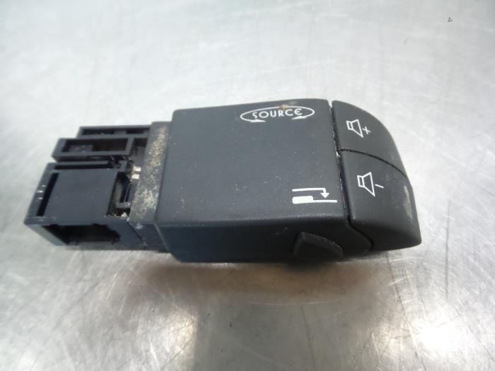 Radiobediening Stuur van een Renault Trafic (Trafic 01-), Auto-onderdelen, Gebruikt, -, Renault, -