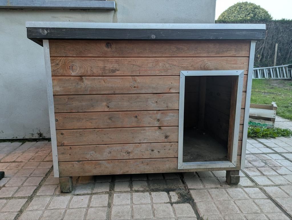 Mooi geïsoleerd hondenhok, Dieren en Toebehoren, Ophalen, Hondenhok