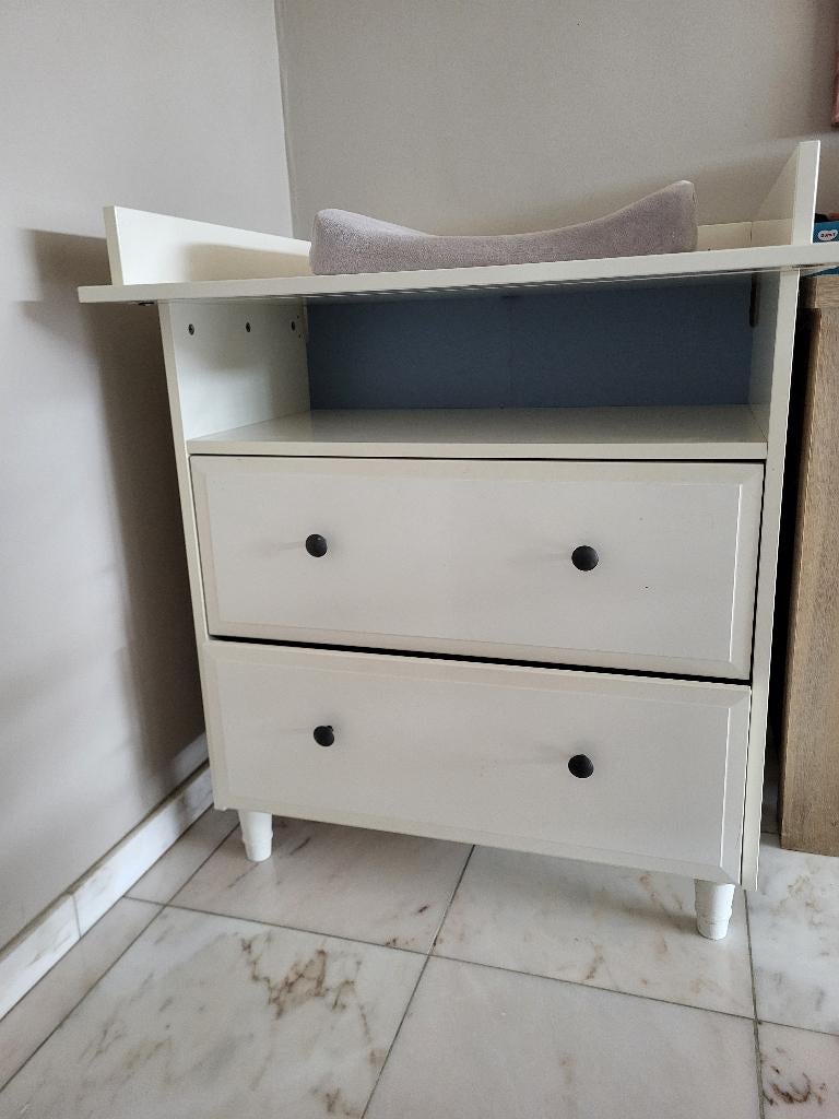 Verzorgingstafel te koop, Kinderen en Baby's, Gebruikt, 70 cm of meer, 75 tot 100 cm, Voetruimte