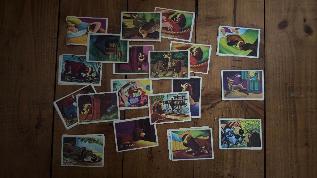 40 cartes de collection La Dame et le Clochard  De Beukelaer, Collections, Disney, Utilisé, Statue ou Figurine, Autres personnages