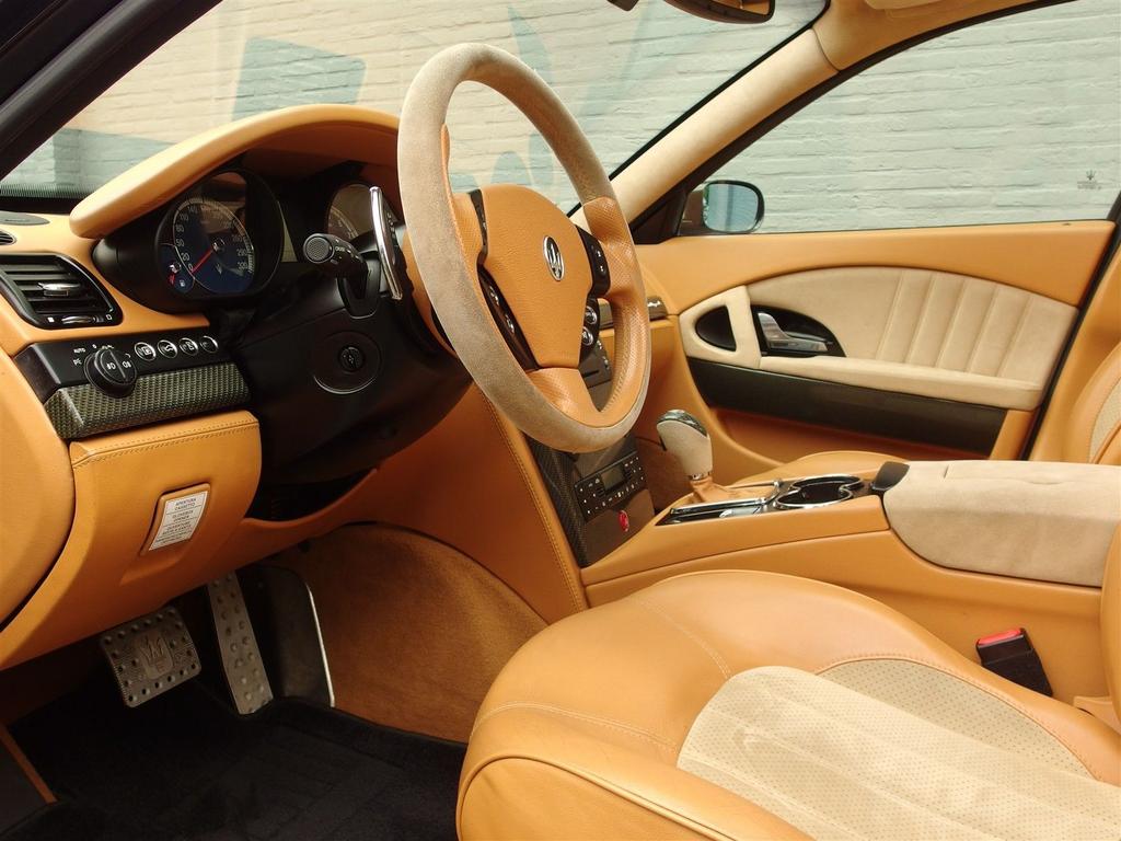 Maserati Quattroporte GTS 2009 BTW / Zeer mooi, Auto's, Automaat, Beige, Zwart, Bedrijf