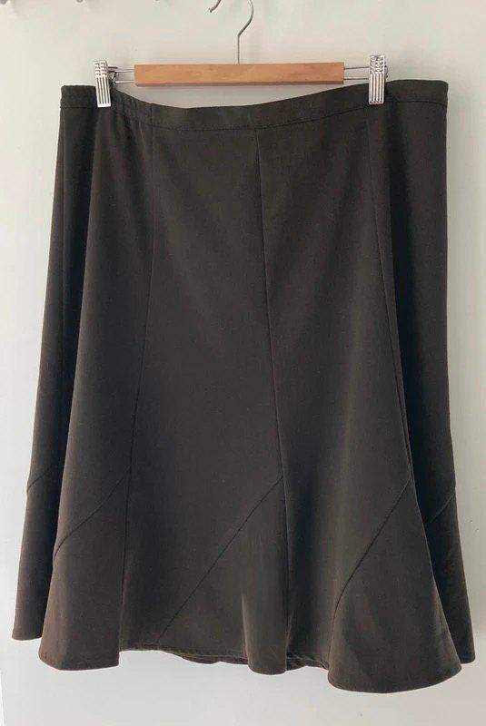 Tulpenrok -khaki kleur-maat 50- Nieuw, Kleding | Dames, Rokken, Overige kleuren, Maat 46/48 (XL) of groter, Nieuw, Ophalen of Verzenden