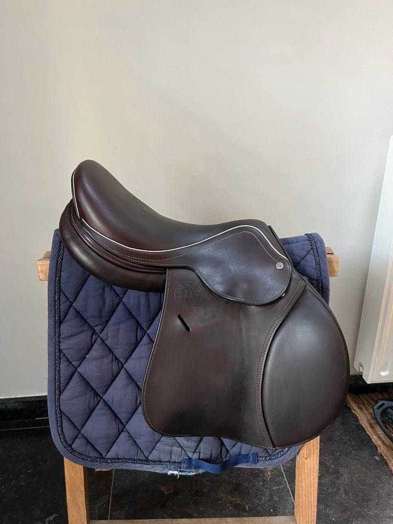 Lj springzadel 16”, Dieren en Toebehoren, Ophalen, Zo goed als nieuw, Springen