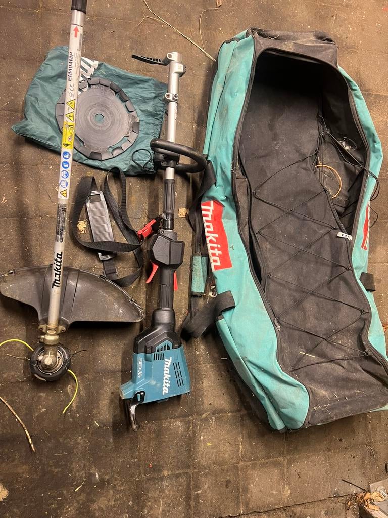 makita accu combimotor, Ophalen