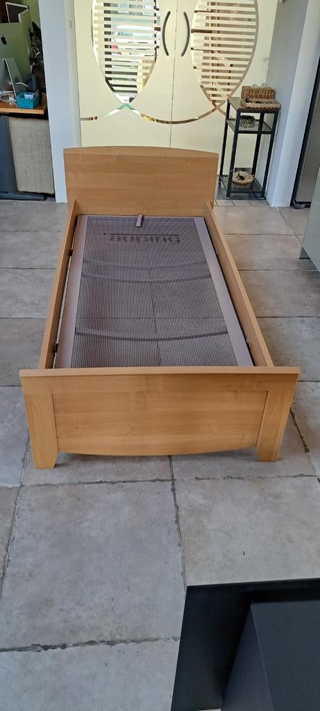 Bed - 1 persoon, Huis en Inrichting, Slaapkamer | Bedden, Ophalen