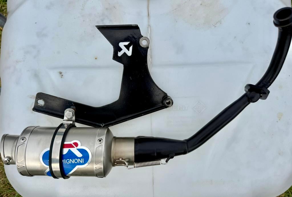 Uitlaat vespa 50cc 4 takt 4 klepper, Ophalen, Zo goed als nieuw, Uitlaat, Vespa