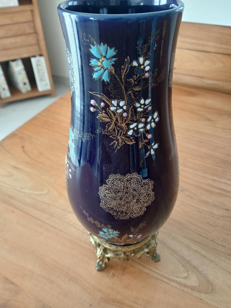 Vase en céramique, Enlèvement