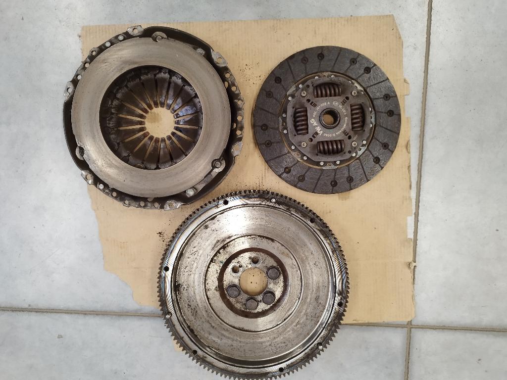 EMBRAYAGE VOLANT MOTEUR GOLF 6 TDI 1.6, Enlèvement, Utilisé