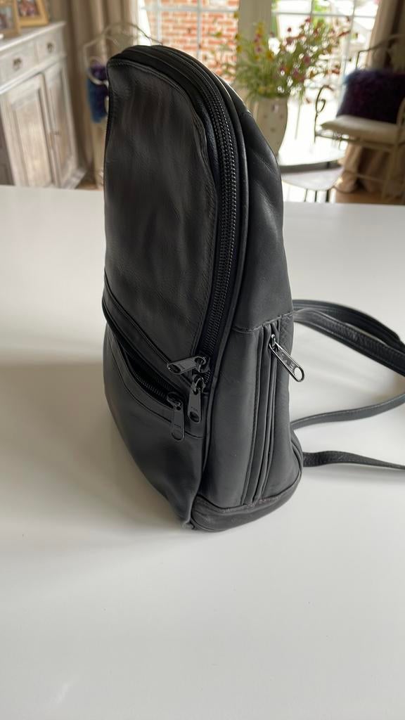 Rugzakje in leder nooit gebruikt, Ophalen, Nieuw