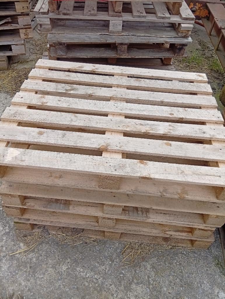 Op zoek naar houten pallets in goede staat, Ophalen