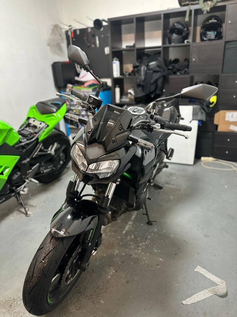 Kawasaki z650 2025 - 980km - Eerste eigenaar, Motoren, Motoren | Kawasaki, Motorrijbewijs A, Particulier, Meer dan 35 kW, Overig