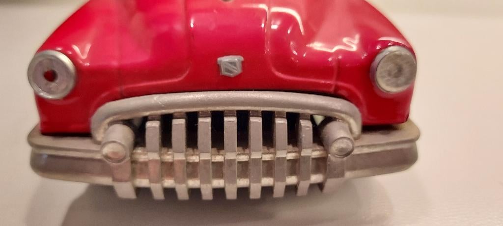uitverkoop oude speelgoedauto Buick cabrio rood, nu 15 euro, Antiek en Kunst, Verzenden