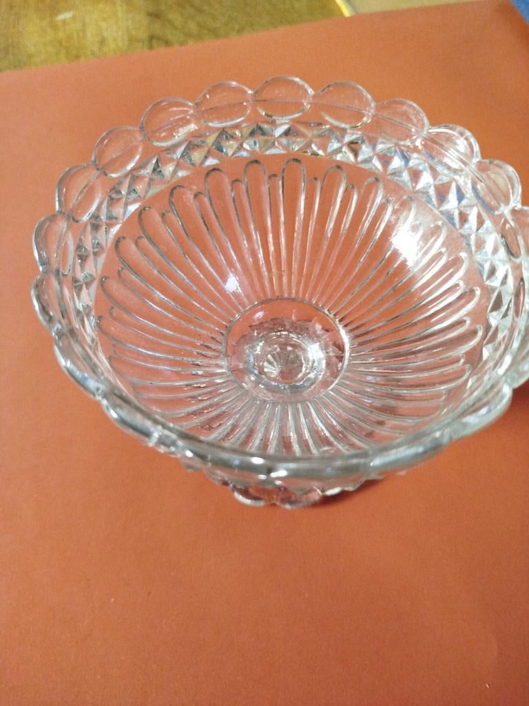Coupe à compote en verre moulé de la fin du 19 ème siècle., Antiquités & Art, Enlèvement ou Envoi