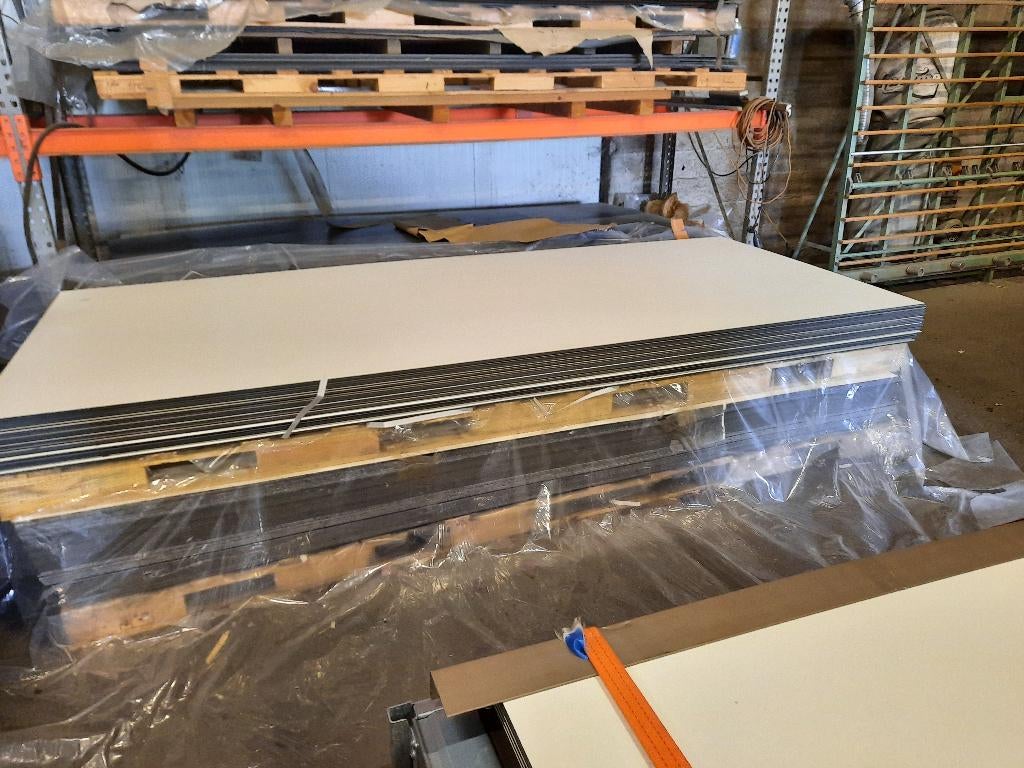 Nouveau Trespa White à un prix avantageux de 160€, Enlèvement ou Envoi, Neuf