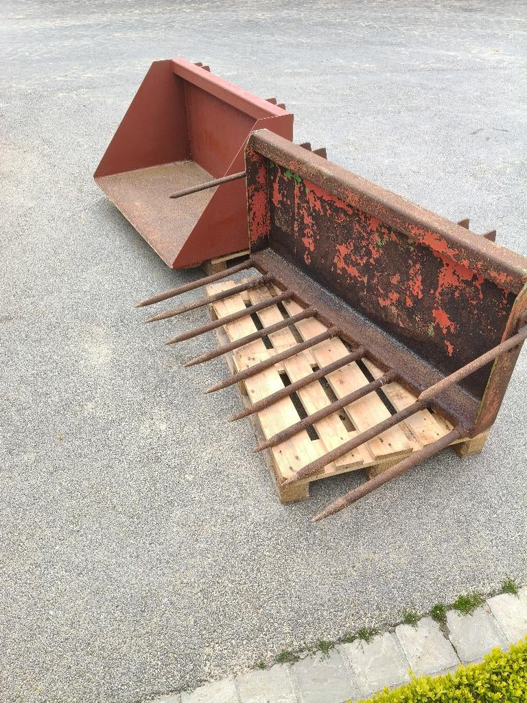 Seau à pelle et bac à fumier, Enlèvement