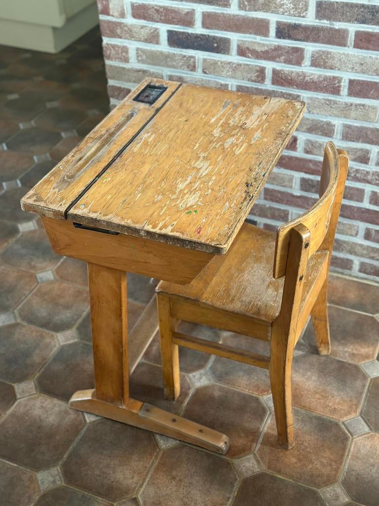 Mooie oude schoolbank, Ophalen