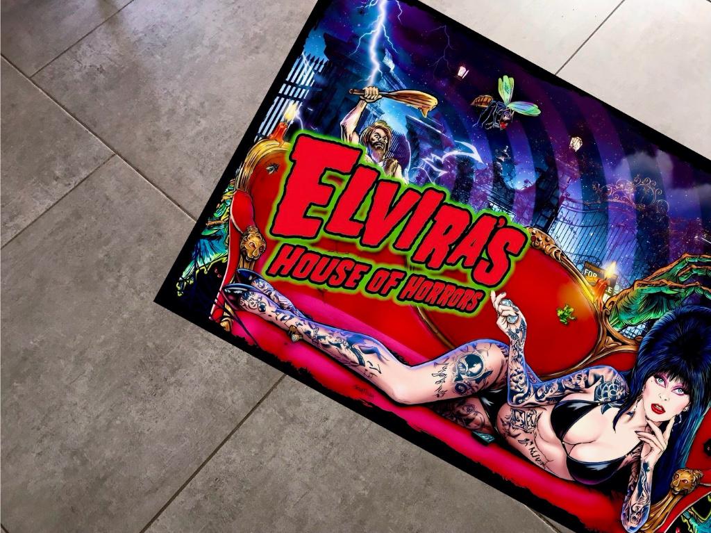 Translite Flipper Elvira Tatto Baby Edition, Pièces ou Jeu en panne, Stern, Comme neuf, Électronique