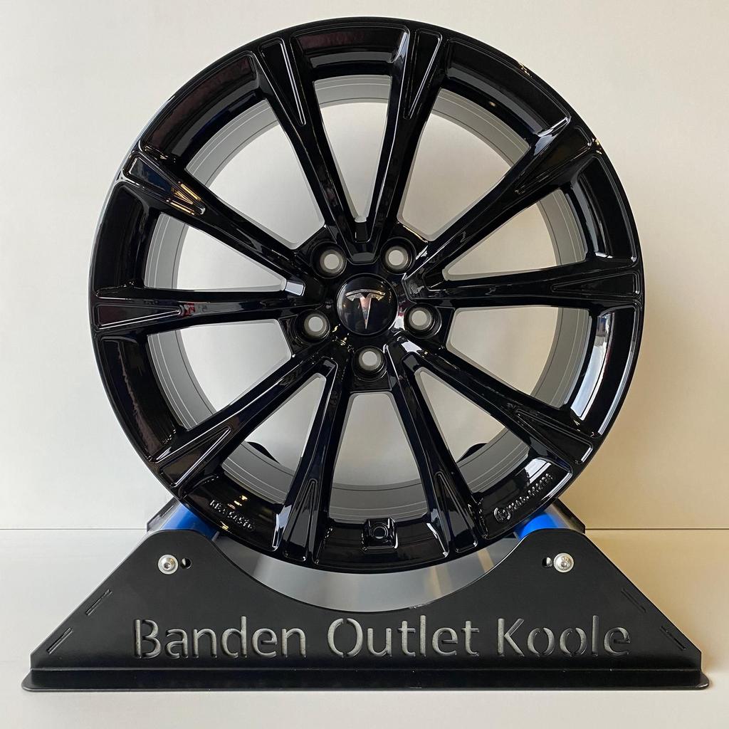 Tesla Model Y Dezent AR 255-45-19 5x114,3 19'' Velgen Set, 19 inch, Velg(en), -, -