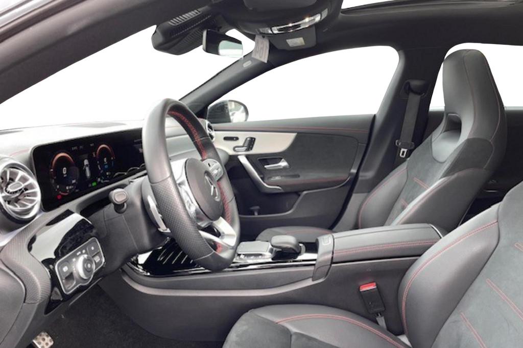 Mercedes-Benz CLA Shooting Brake CLA 250 e AMG Line, Auto's, CLA, Stof, Gebruikt, 4 cilinders