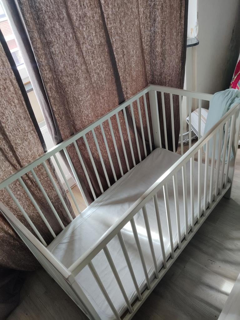 Lit bebe complet, Enfants & Bébés, Berceaux & Lits, Enlèvement, Lit