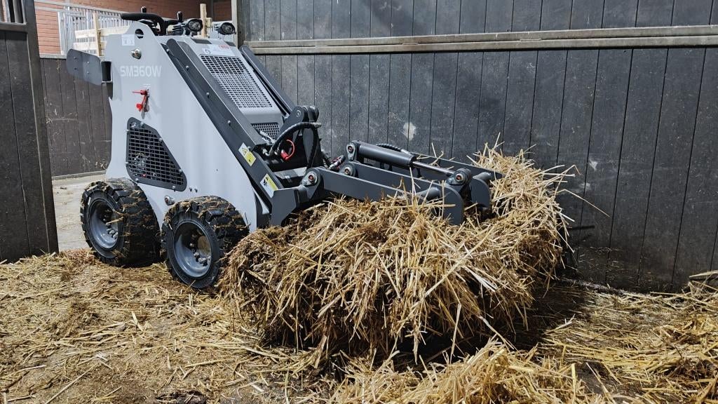 Mini-chargeuse Skidmate compacte sur tous les terrains, Articles professionnels, Agriculture | Outils, Cultures, Culture de bulbes