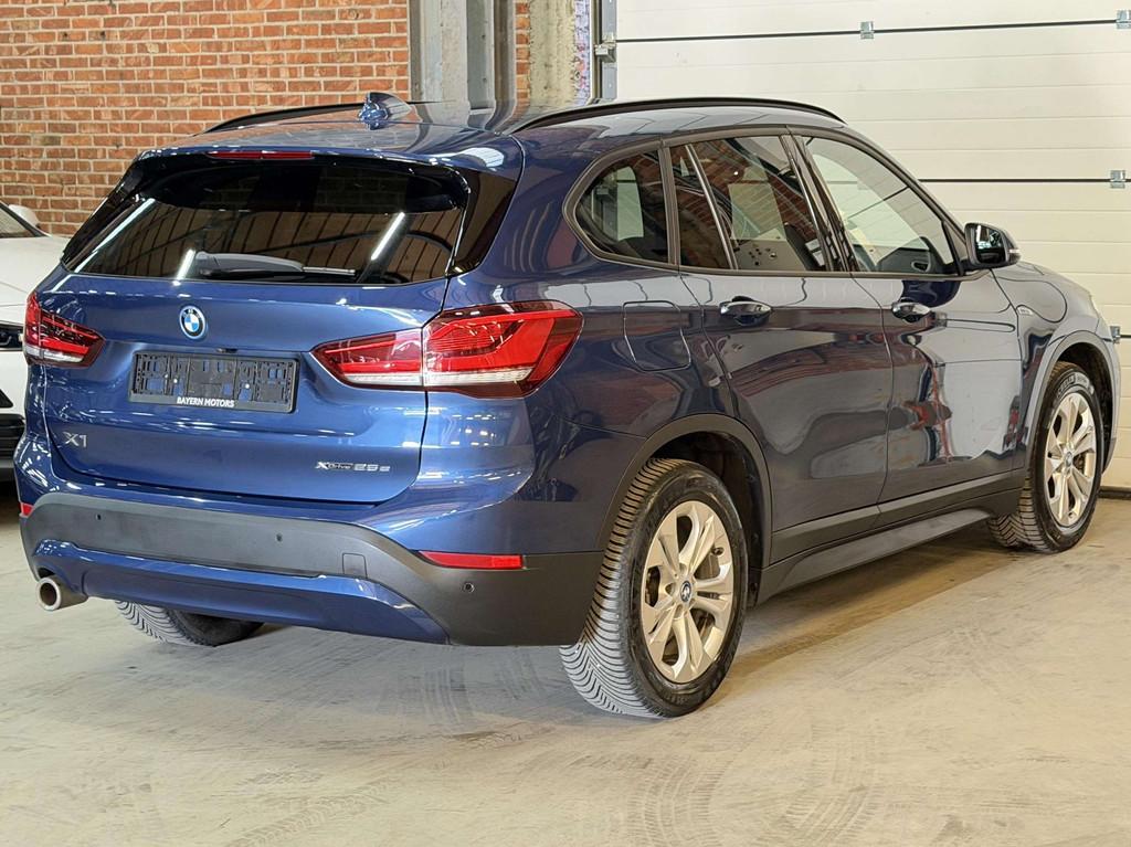 BMW X1 1.5iA xDrive25e Automaat Navi LED Garantie, Auto's, BMW, Stof, Gebruikt, Blauw, Bedrijf