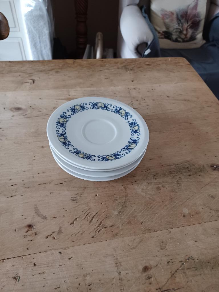 VILLEROY EN BOCH CADIZ onderbordjes aan 1.50 euro per stuk, Ophalen of Verzenden