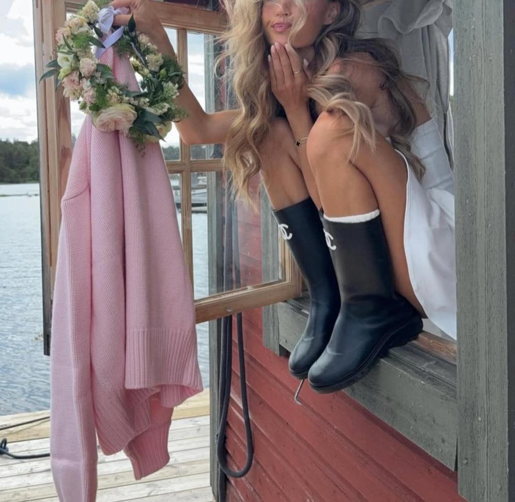 Krans met roze rozen dia 30 cm nieuw in de originele doos, Ophalen of Verzenden, Nieuw