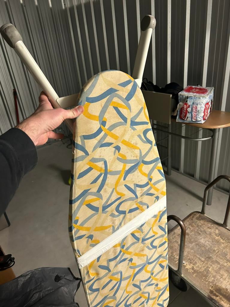 Strijkplank, Ophalen, Zo goed als nieuw