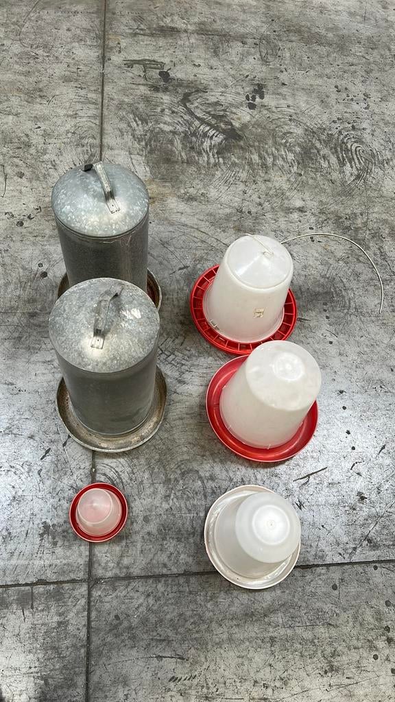 Voederbak/drinkbak kippen - kippen toebehoren, Ophalen, Zo goed als nieuw