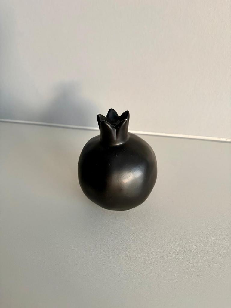 Granaatappel in steen 10cm hoog gekocht bij Casa, Ophalen