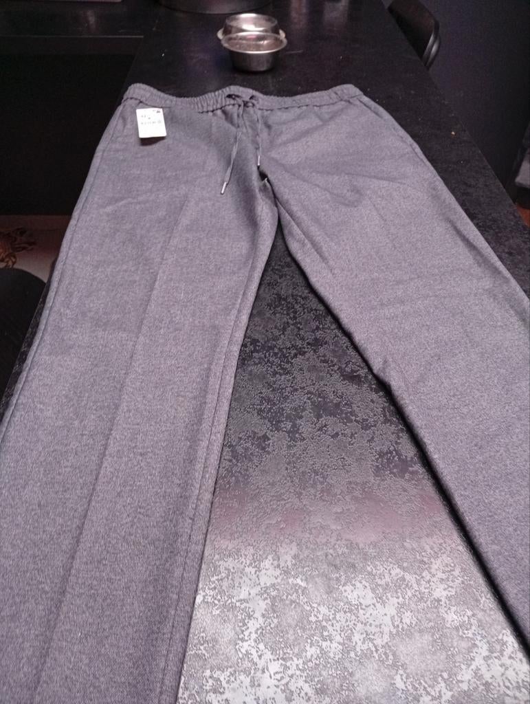 Grijze broek voor dames, Ophalen of Verzenden, Grijs