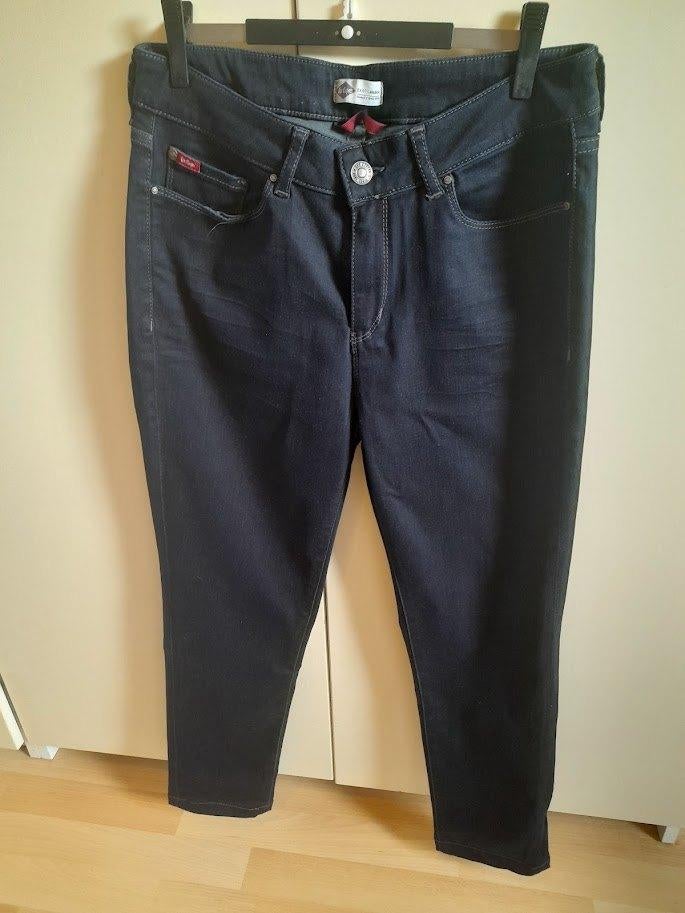 Donkerblauwe jeans Lee Cooper – maat W28 L30, Kleding | Dames, Spijkerbroeken en Jeans, Zo goed als nieuw, W28 - W29 (confectie 36)