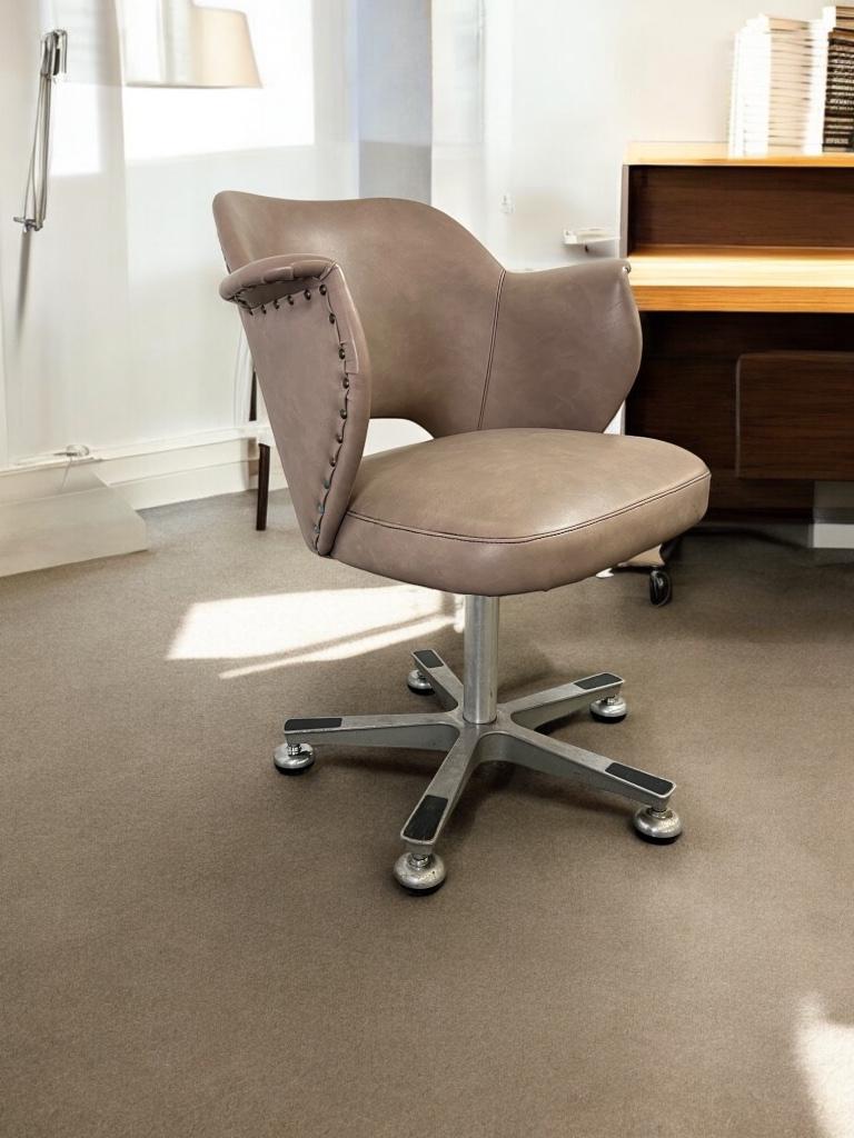 Vintage taupe lounge stoel /  bureaustoel met chromen frame, Ophalen of Verzenden, Bureaustoel