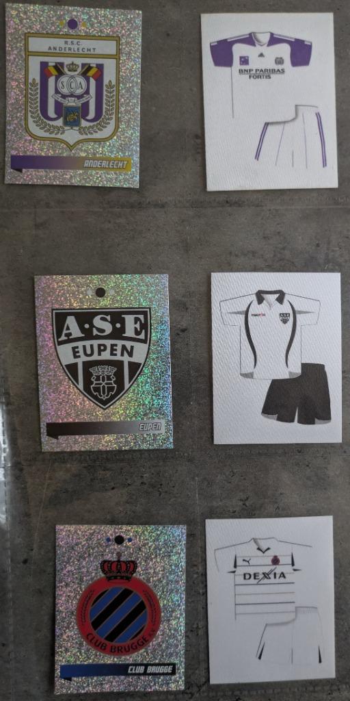 PANINI FOOTBALL 2011 BADGES TENUES 6 TRES RARES FOOT, Envoi, Neuf