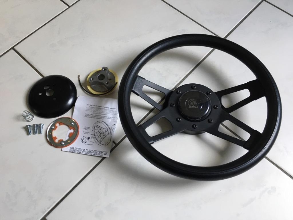 A vendre volant avec matériel de montage Dodge w200 d200, Autos : Pièces & Accessoires, Petit matériel, Pièces américaines, Pièces Oldtimer ou Ancêtre