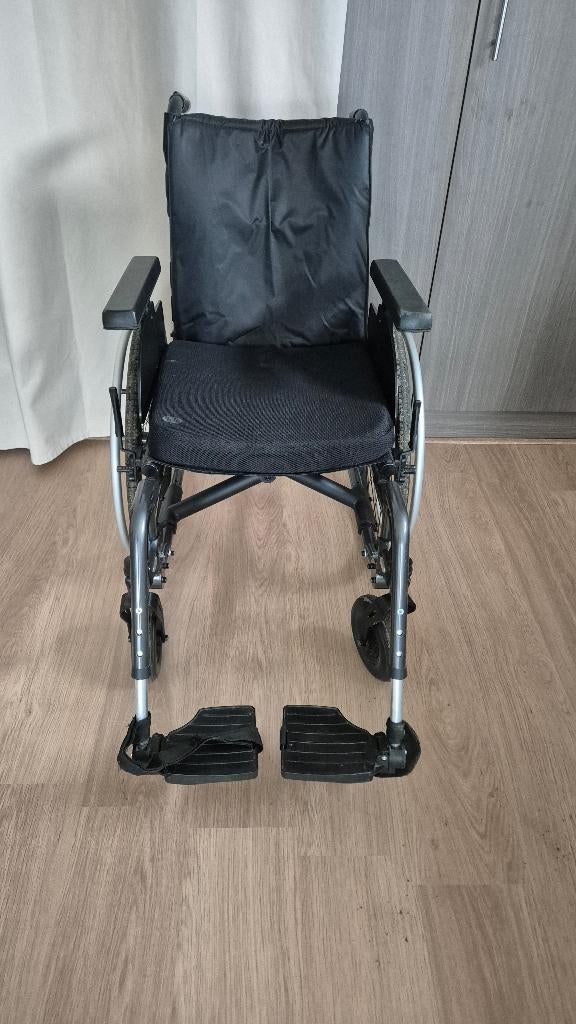 Plooibare rolstoel Vermeiren V500, Ophalen, Inklapbaar, Zo goed als nieuw, Handbewogen rolstoel