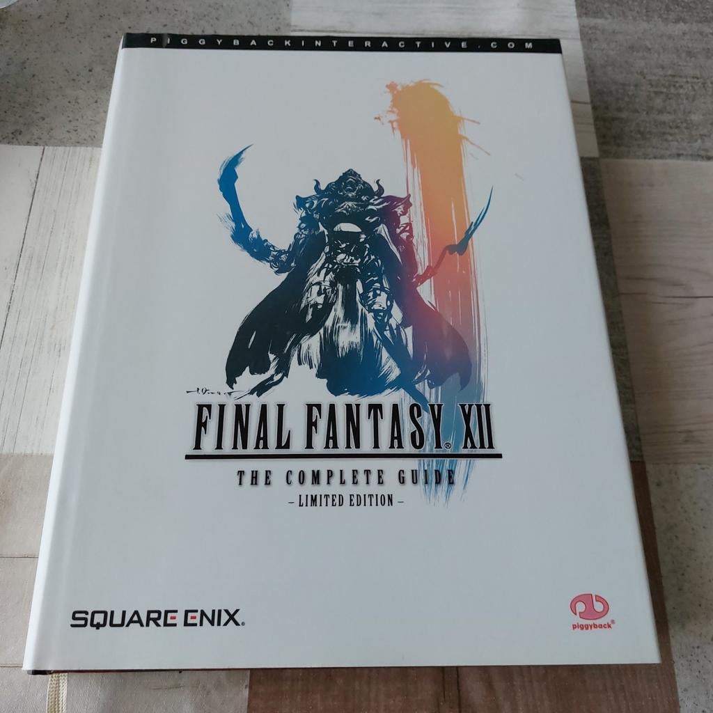 Final fantasy 12 officiele ltd. edition hardcover guide!, Ophalen of Verzenden, Zo goed als nieuw
