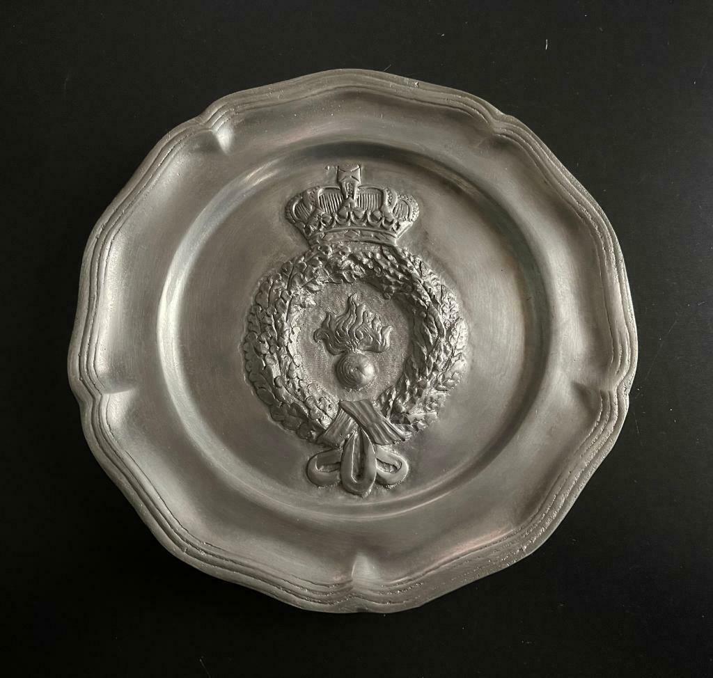 Bord in tin (23cm), Ophalen