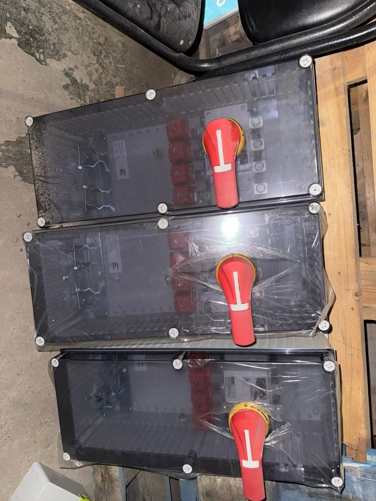 Kast + brandweerschakelaar van 250A voor meterkast  25D60, Doe-het-zelf en Bouw, Elektriciteit en Kabels, Ophalen, Nieuw, Schakelaar