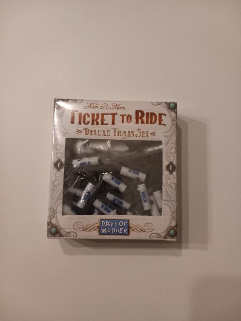 Ticket to ride deluxe train set milk tankers, Hobby en Vrije tijd, Gezelschapsspellen | Bordspellen, Nieuw, Ophalen of Verzenden
