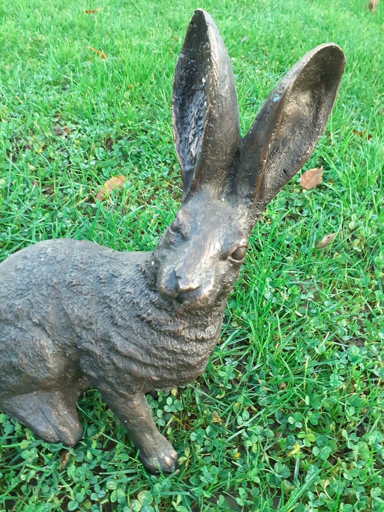 BRONZE ANIMALIER (Le lièvre assis ), Enlèvement ou Envoi, Bronze