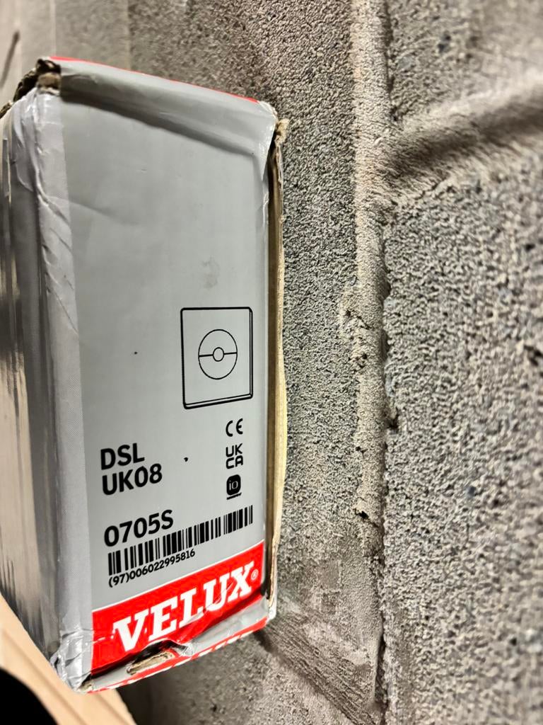 STORE OCCULTANT SOLAIRE VELUX UK08, Bricolage & Construction, Fenêtres & Moustiquaires, Enlèvement