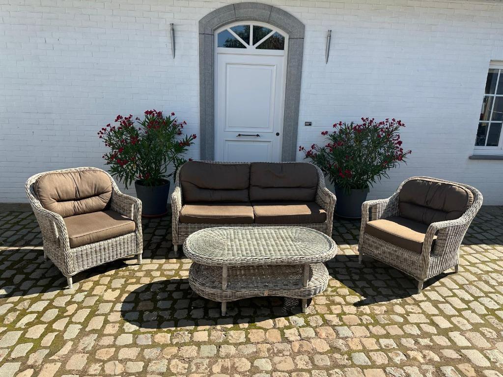 Salon, Maison & Meubles, Canapés | Coins salons complets, Enlèvement, Comme neuf, Osier ou Rotin