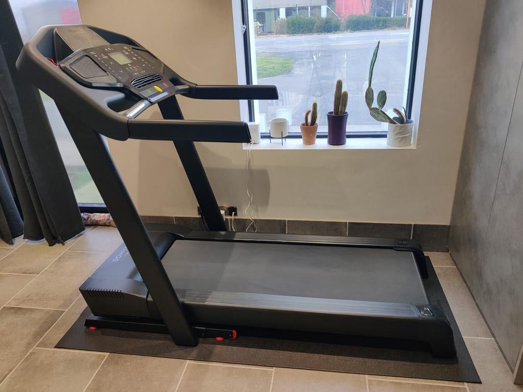 Domyos T900D loopband 18 km/u + mat, Sports & Fitness, Appareils de fitness, Tapis roulant, Enlèvement