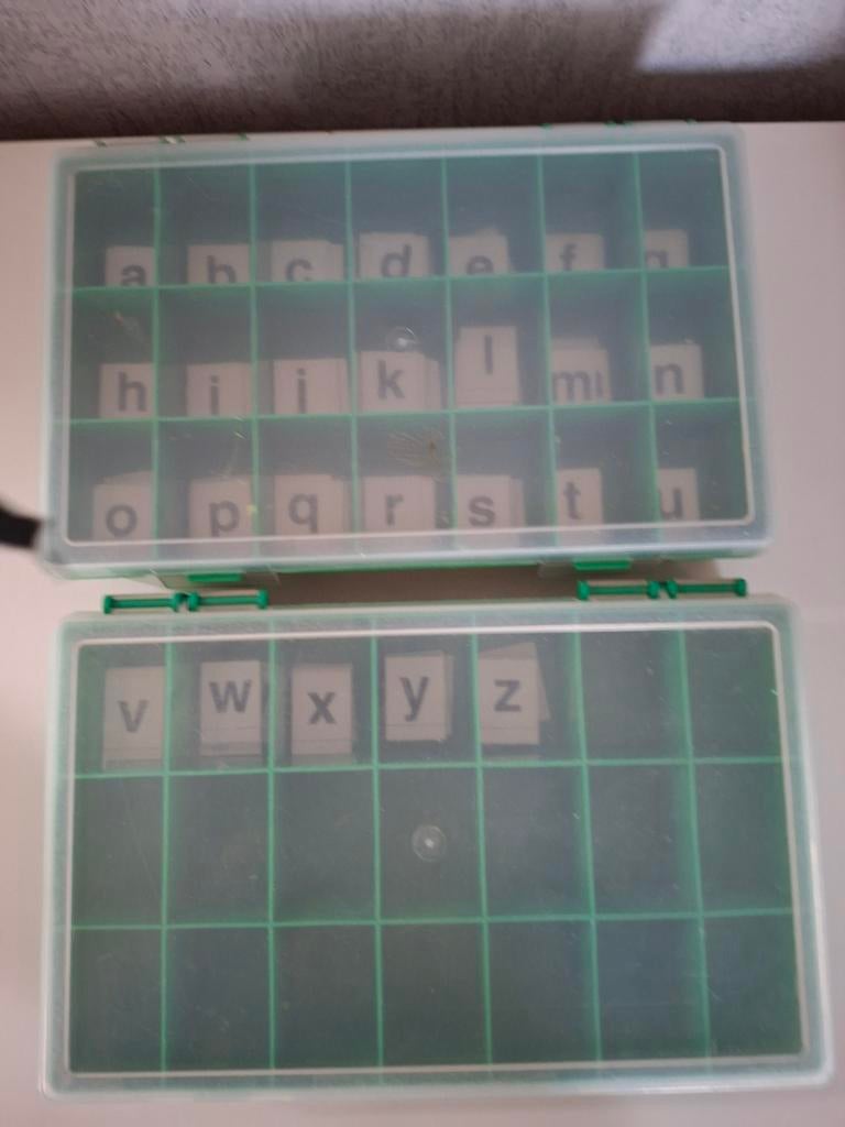 Letterbakken met letters / schrijfletters, Kinderen en Baby's, Speelgoed | Educatief en Creatief, Ophalen of Verzenden