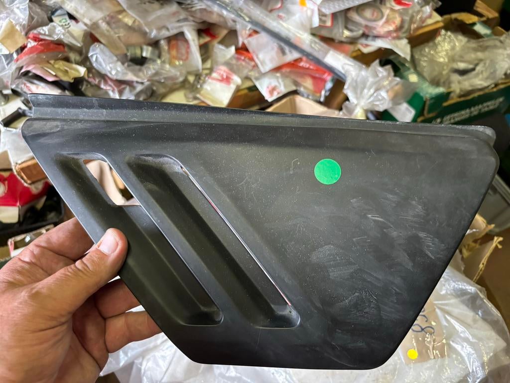 Cache latéral droit Honda CBX premier modèle, Motos, Pièces | Honda, Enlèvement ou Envoi, Neuf